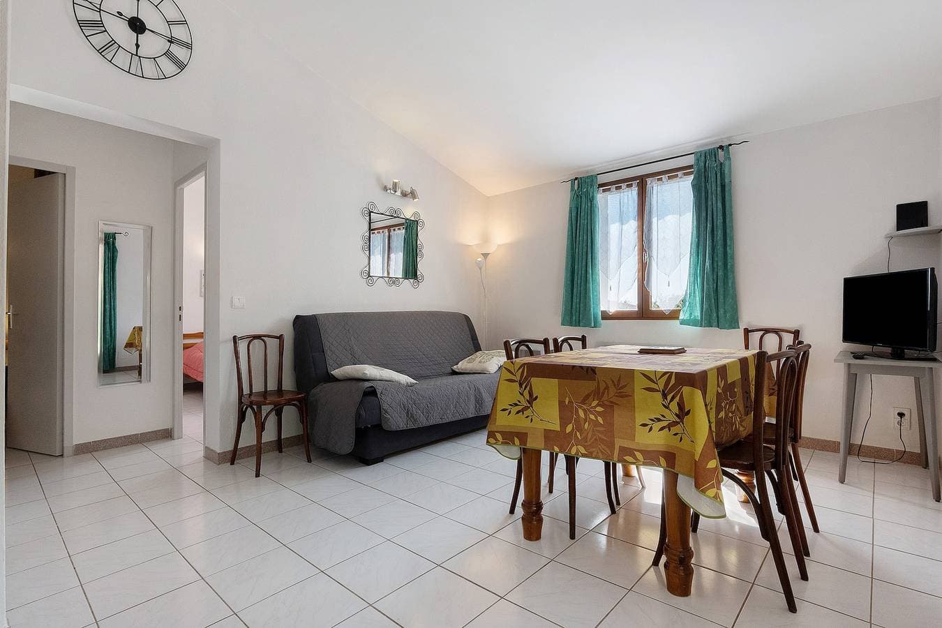 Foto 1 von 19: Gîte Le Micocoulier La Fontinelle – Ruhige Ferienhäuser in der Ardèche