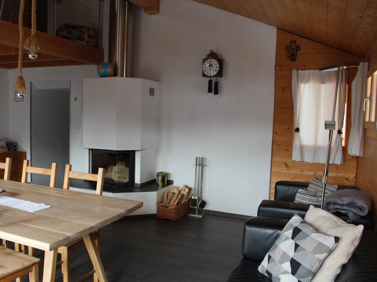 Foto 9 von 19: Ferienwohnung Juon, Tenna - 3.5 Zimmer Ferienwohnung für max. 6 Pers.