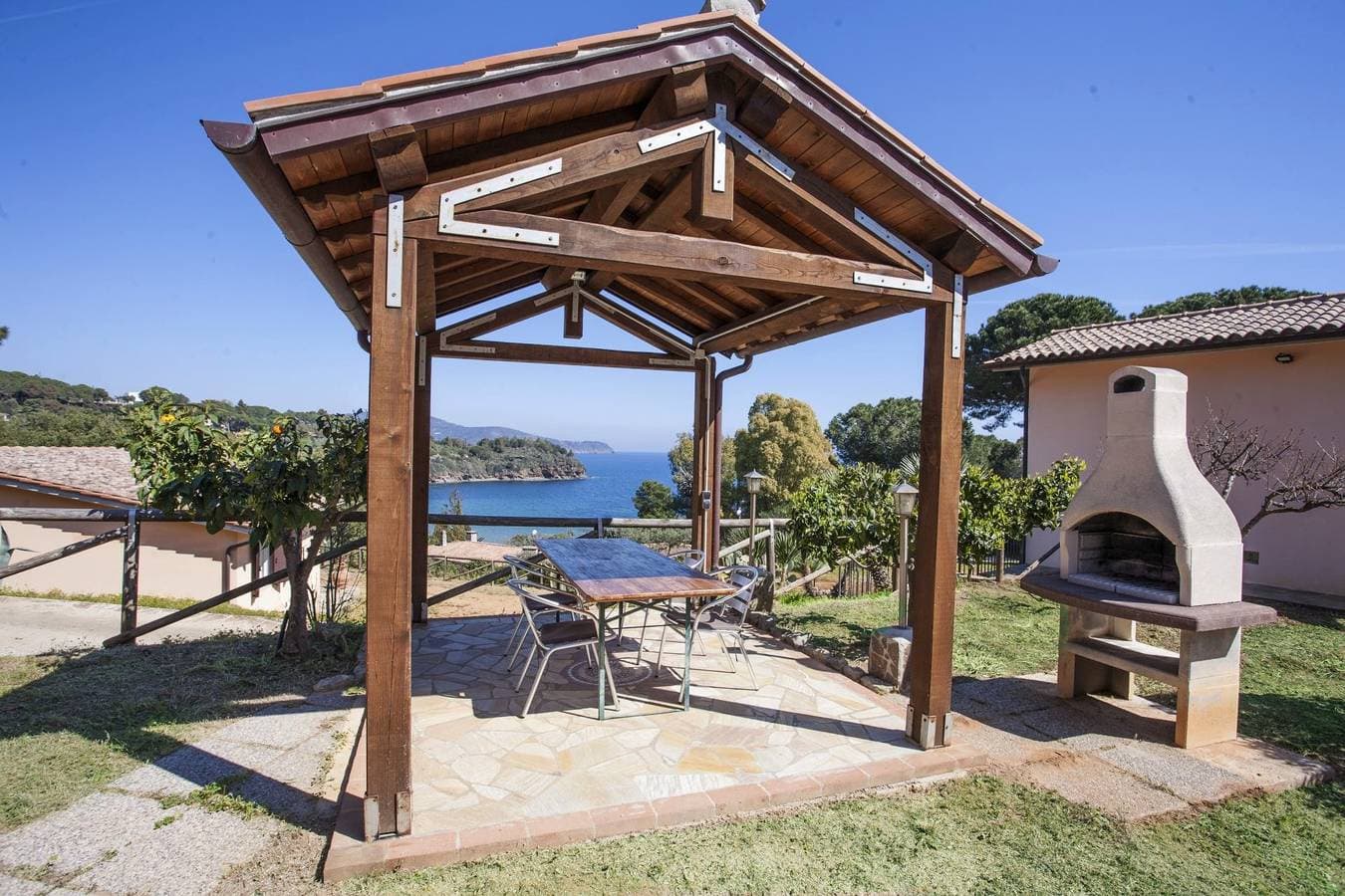 Foto 12 von 30: Villa für 5 Personen mit Garten