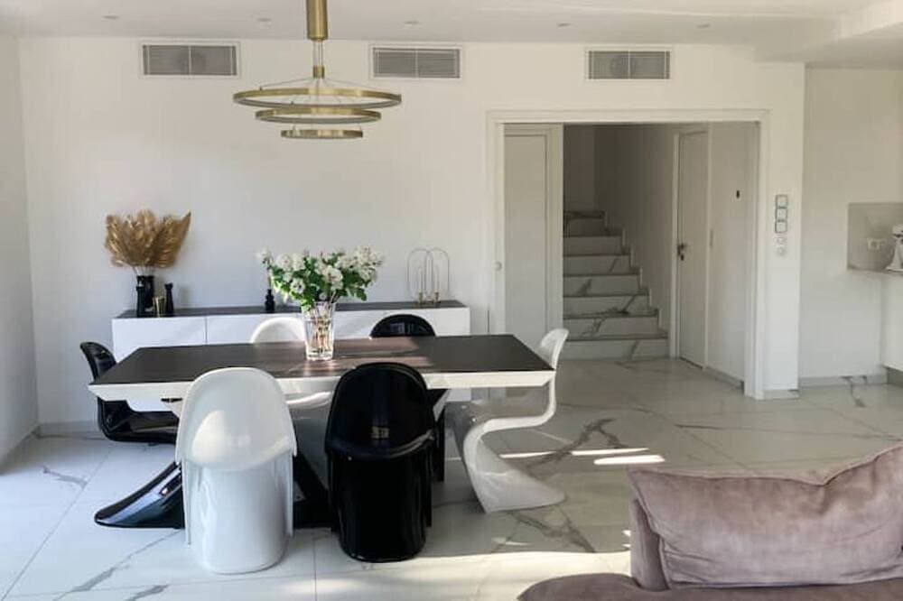 Foto 13 von 30: New villa with pool and view St Paul de Vence