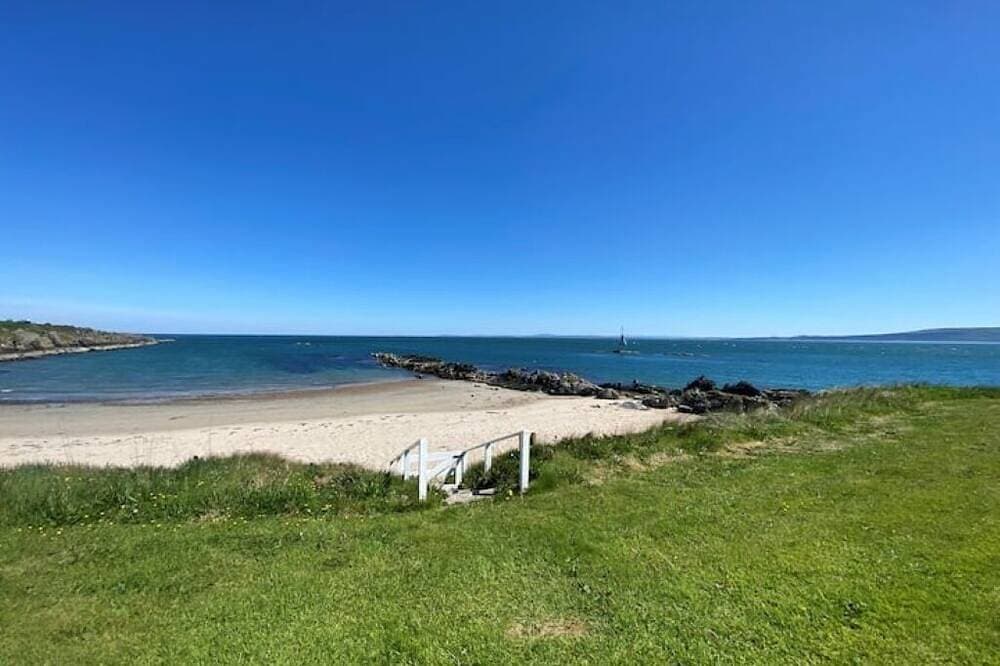 On The Beach - The Upper Annex 1