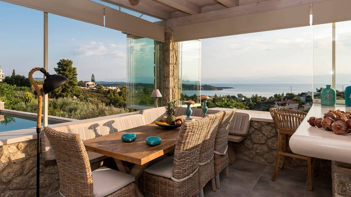 Foto 4 von 21: Porto Cheli Studio - Poolside Lux Getaway