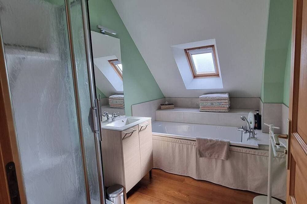 Foto 6 von 23: Au Mont De La Rive #Jacuzzi & Mont-Saint-Michel #