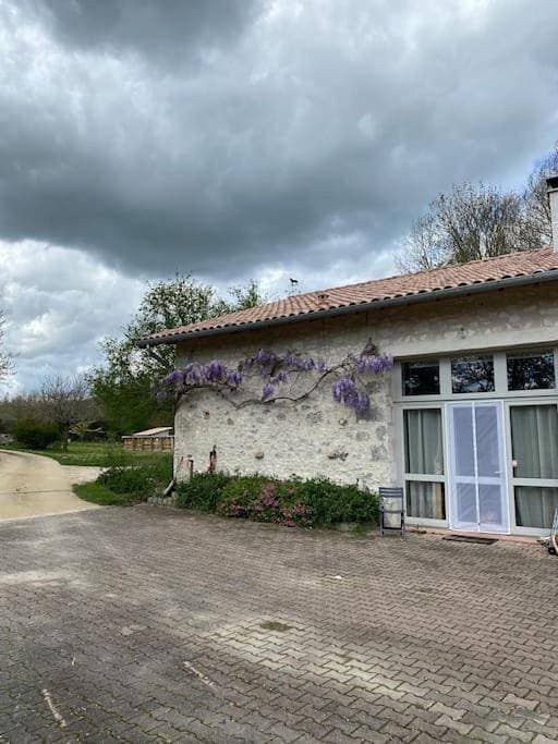 Foto 9 von 36: Three-Bedroom House