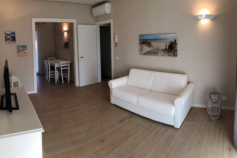 Foto 7 von 30: Wohnung mit Garten in Residenz mit Pool
