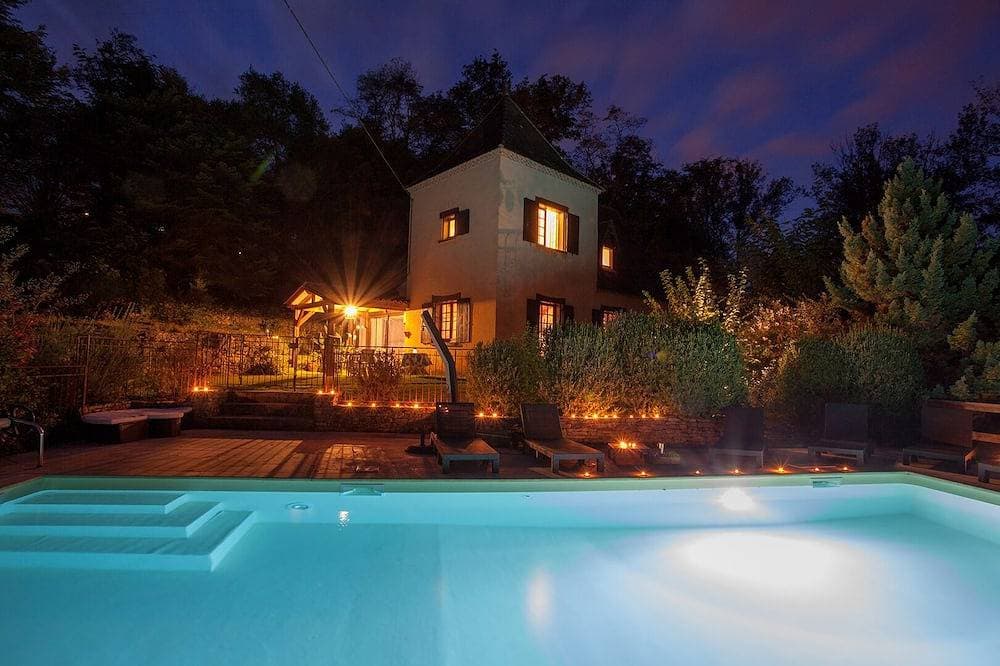 House rental - Pool and Jaccuzzi 1