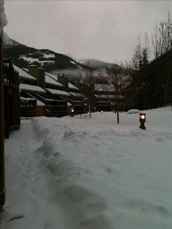 Foto 6 von 16: Perfekte Lage Stadthaus mit einem Schlafzimmer: True Ski to Door mit Sauna!