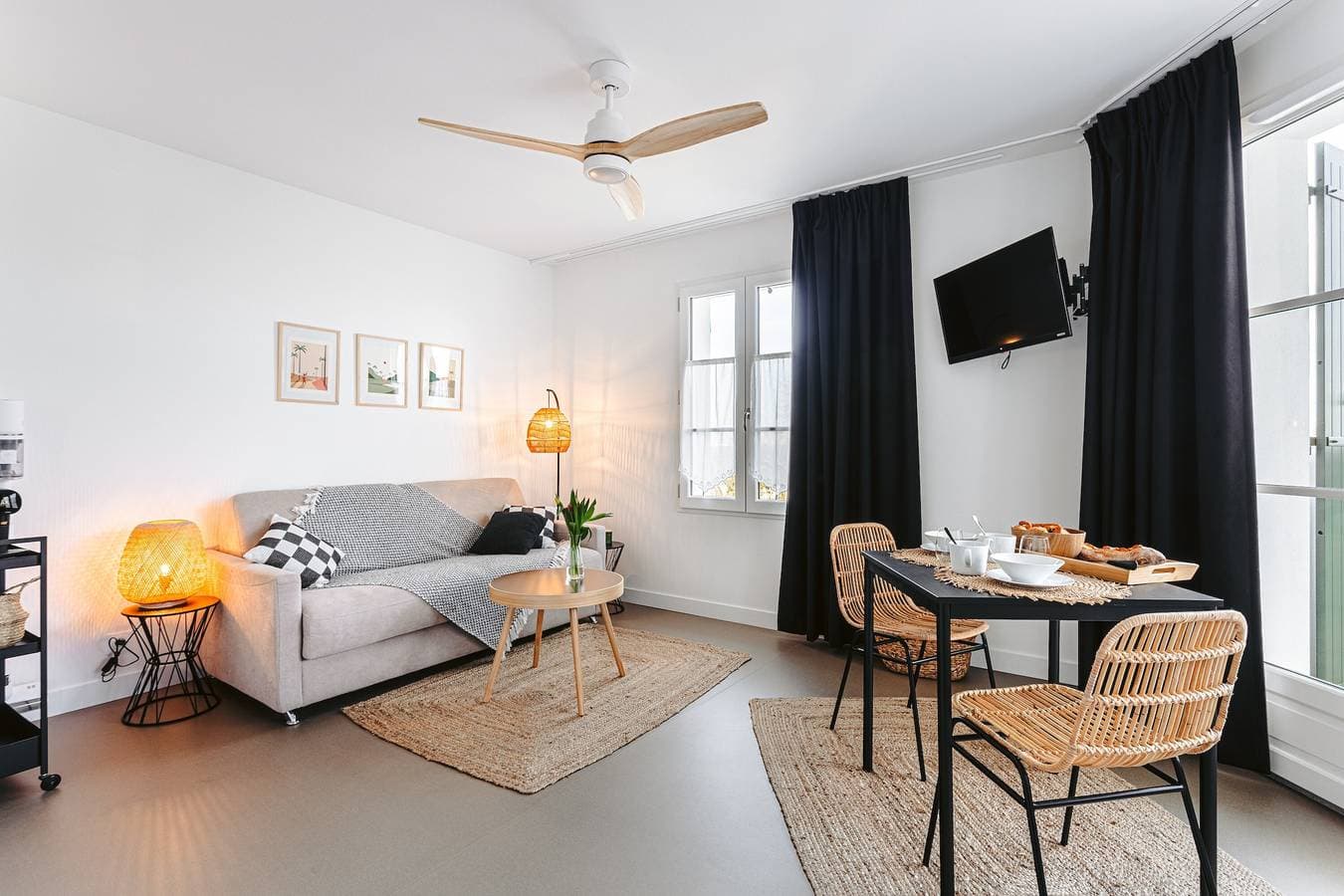 Foto 3 von 17: Studio Le Phare – Meerblick, private Terrasse & WLAN