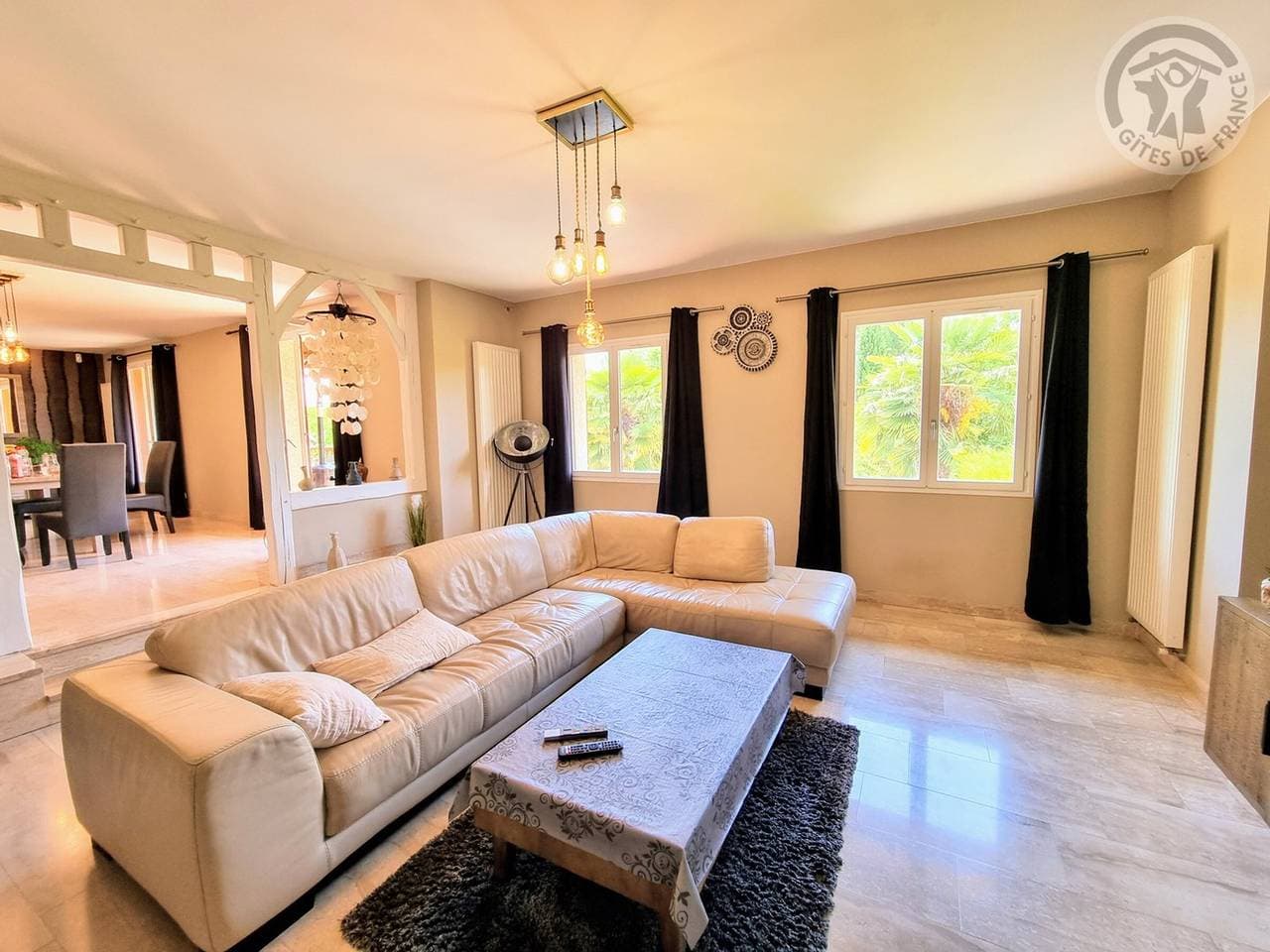 Foto 12 von 36: Geräumige Villa mit Spa und privatem Garten - Nahe Paris