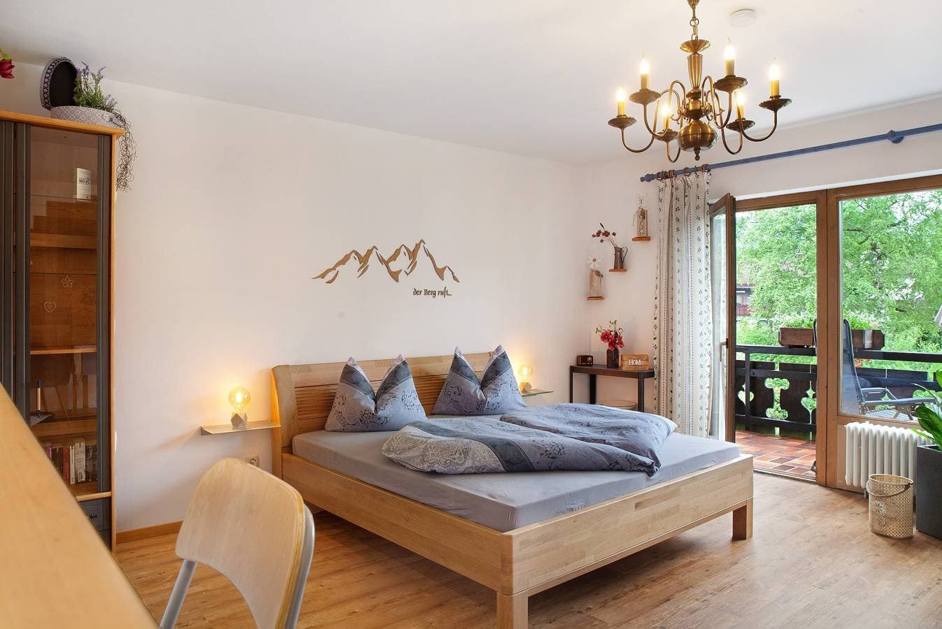 Foto 10 von 33: Studio-Apartment 'Aschaubichl – Enzian' mit Bergblick, Balkon und WLAN