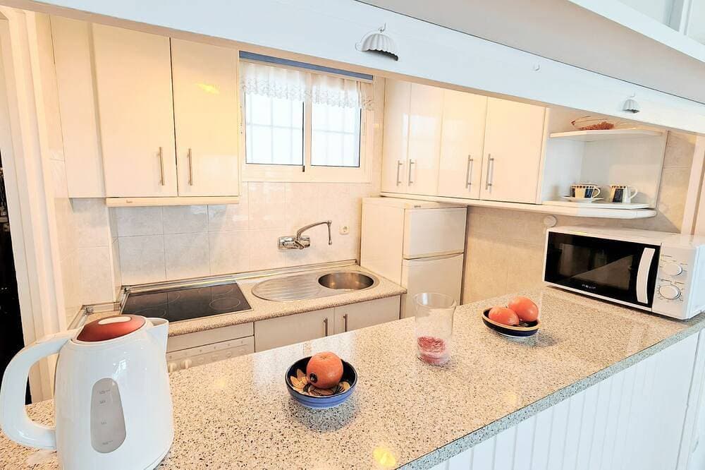 Foto 12 von 20: Seafront Apartment With Pool Torrecilla Beach Nerja