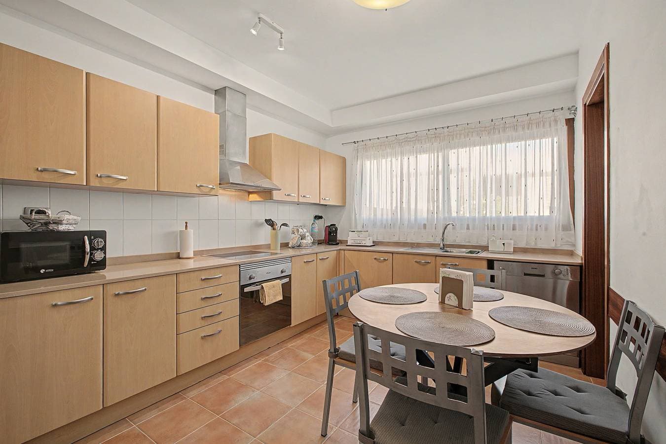 Foto 8 von 32: Ferienhaus 'La Quinta Adosado' mit Meerblick, Gemeinschaftspool und WLAN
