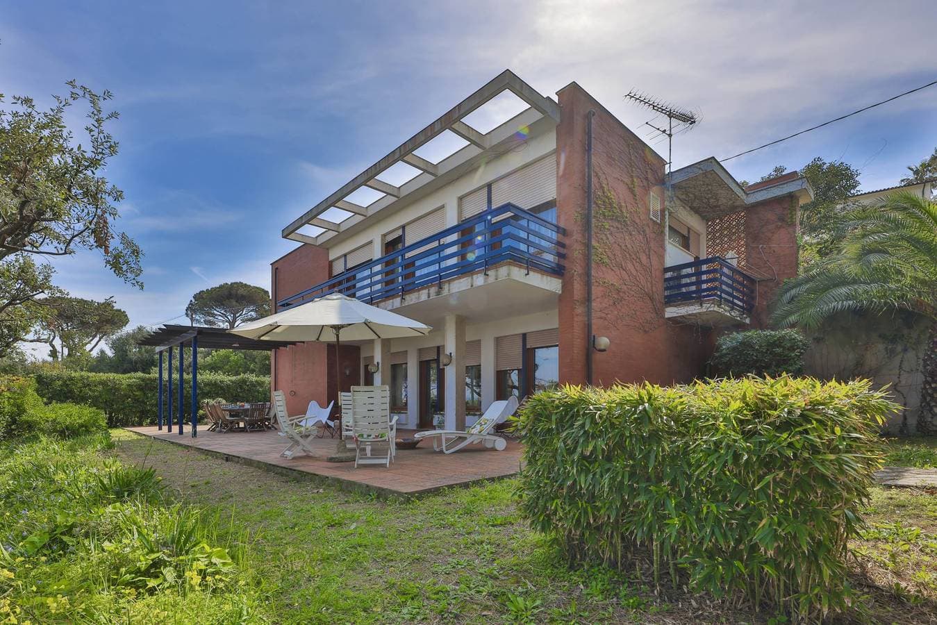 Foto 12 von 39: Villa für 10 Personen mit Garten