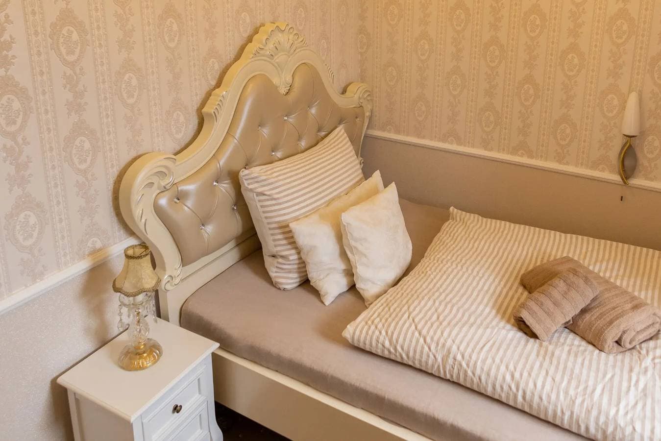 Foto 8 von 25: Ferienwohnung Nachtigall im Schlössle Seeburg – stilvoll wohnen in der Schwäbischen Alb