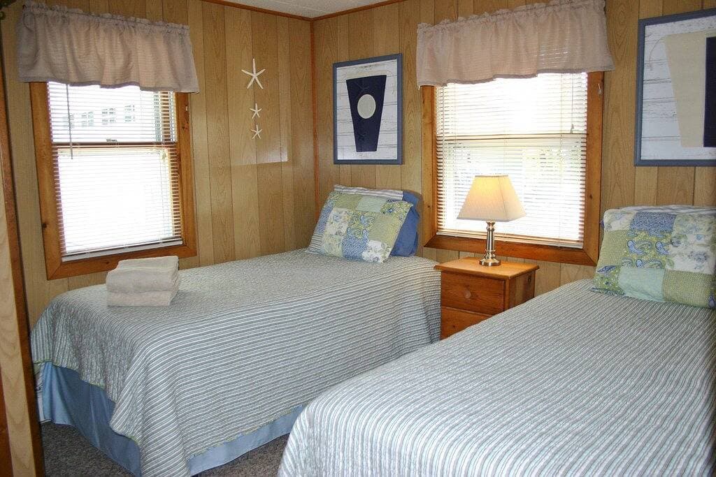 Foto 4 von 33: Charming Oceanfront Cottage-Great Views und 20 Meter vom Ufer