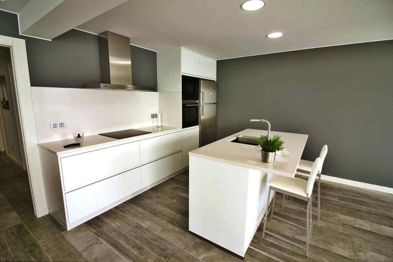Foto 5 von 17: Three-Bedroom Apartment