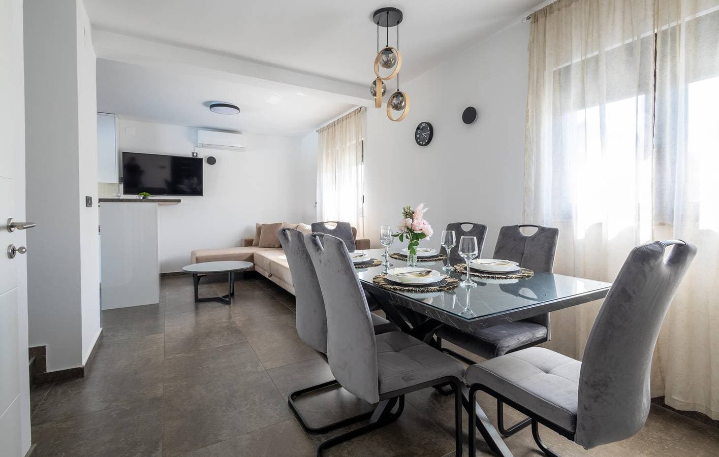Foto 6 von 25: Charmantes Apartment mit einem Schlafzimmer und Pool in der Nähe der Donau
