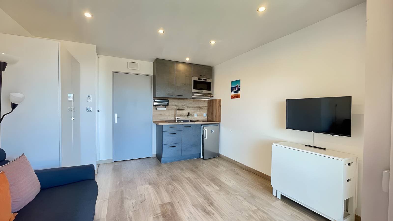 Foto 9 von 21: Ferienwohnung 'Le Panorama' mit Meerblick, WLAN und Klimaanlage