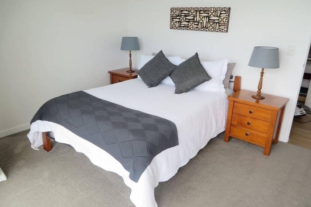 Foto 2 von 18: Neue moderne Wohnung mit Blick auf die Bucht von Hekerua