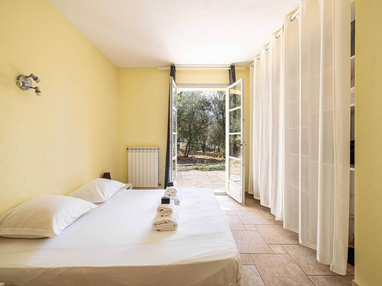 Foto 7 von 24: A/C Haus 4Br/10P mit Pool – 40 Minuten von Cannes