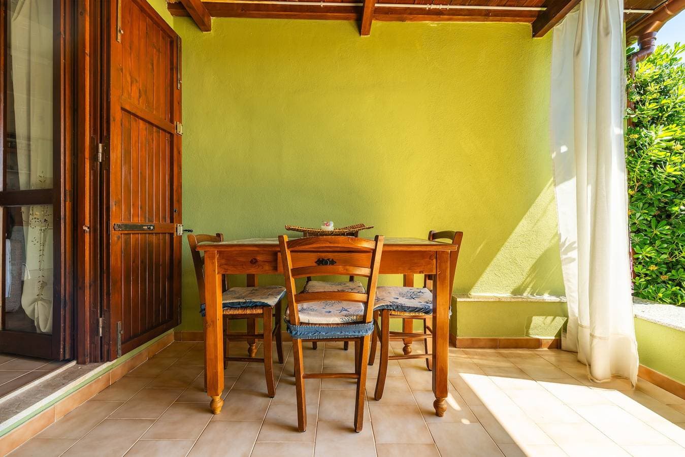 Foto 4 von 35: Ferienhaus 'Claudia' mit privater Terrasse, WLAN und Klimaanlage