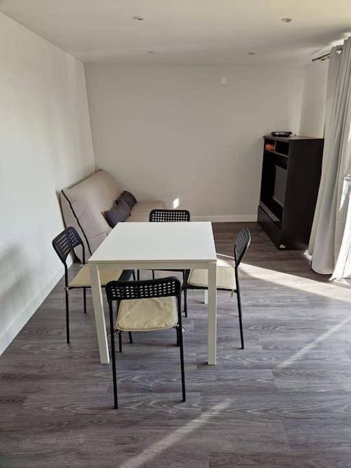 Foto 10 von 21: One-Bedroom Apartment