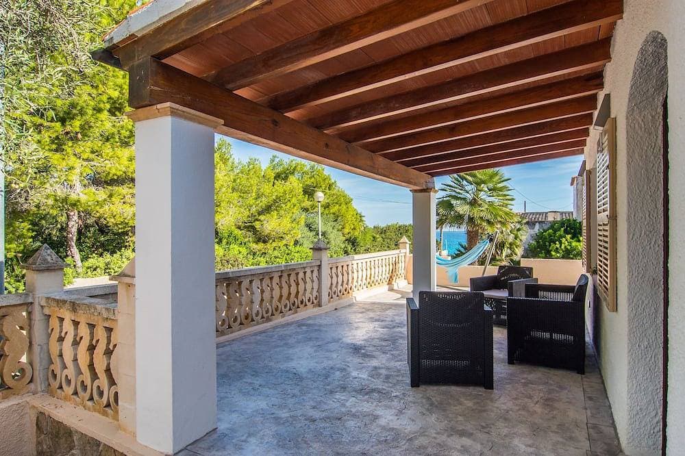 Chalet neben dem Mittelmeer 1