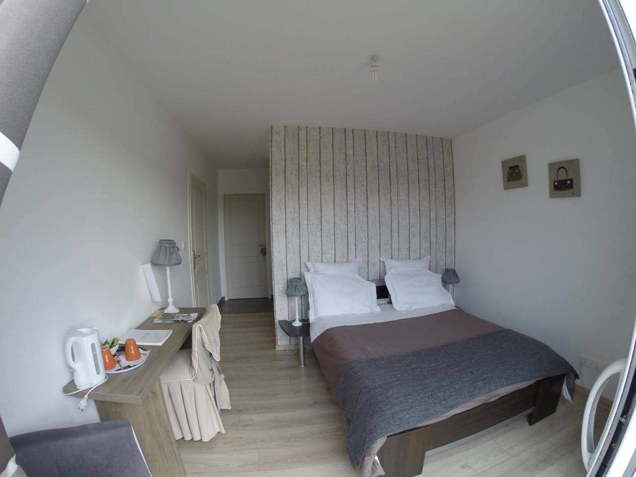 Foto 7 von 15: Suite with Pool View