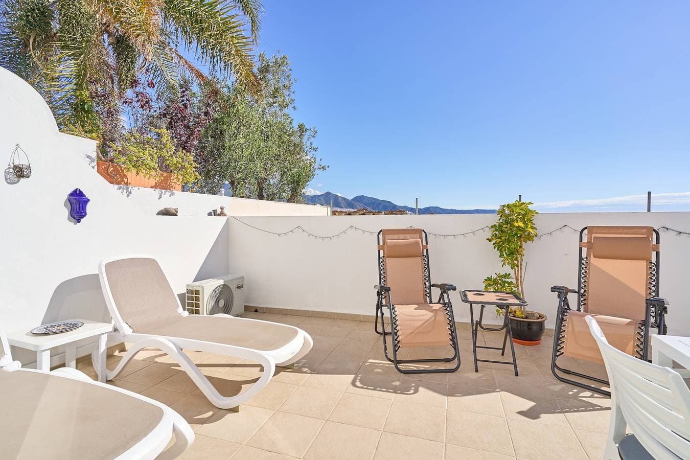 Foto 3 von 31: Ferienwohnung Fernandita für Paare mit 2 privaten Terrassen, WLAN und Grill, strandnah