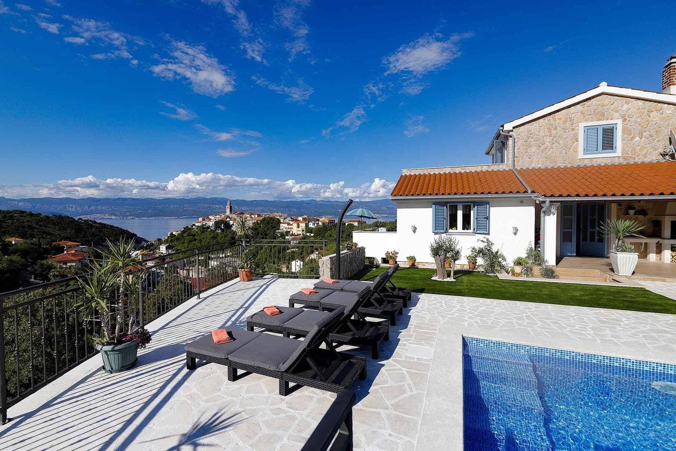 Foto 12 von 50: Ferienhaus mit Pool für 6 Personen