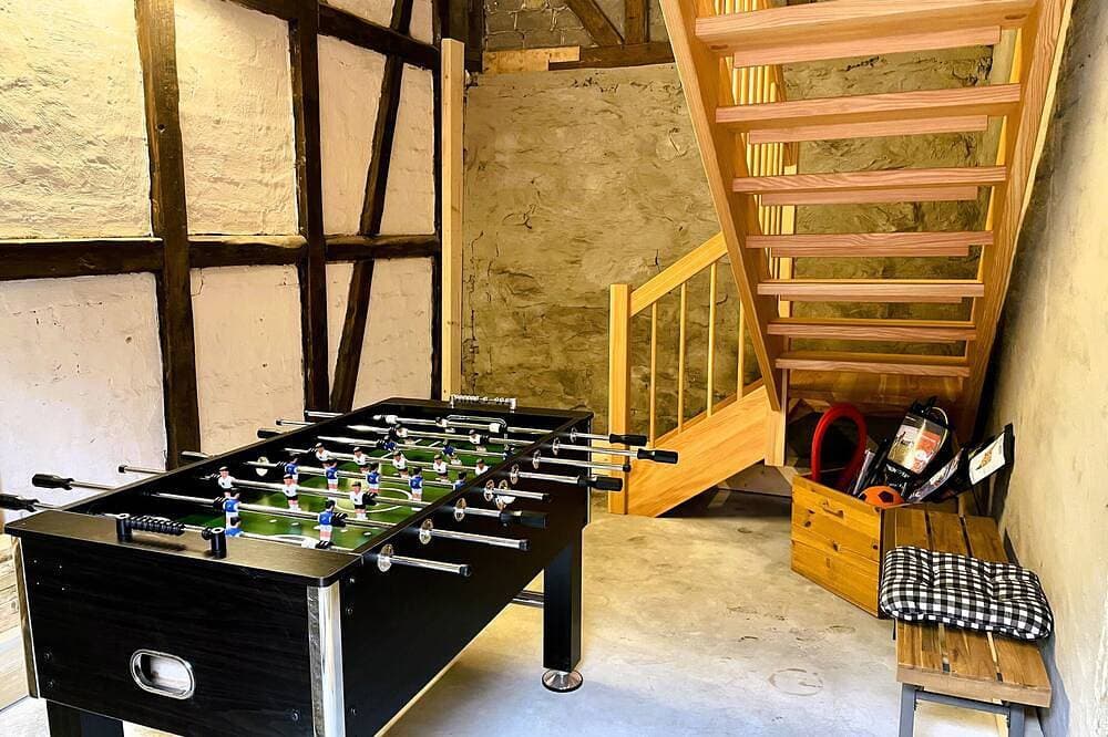 Foto 9 von 25: Große, moderne Ferienwohnung mit Garten und Spielscheune - Hexe 3