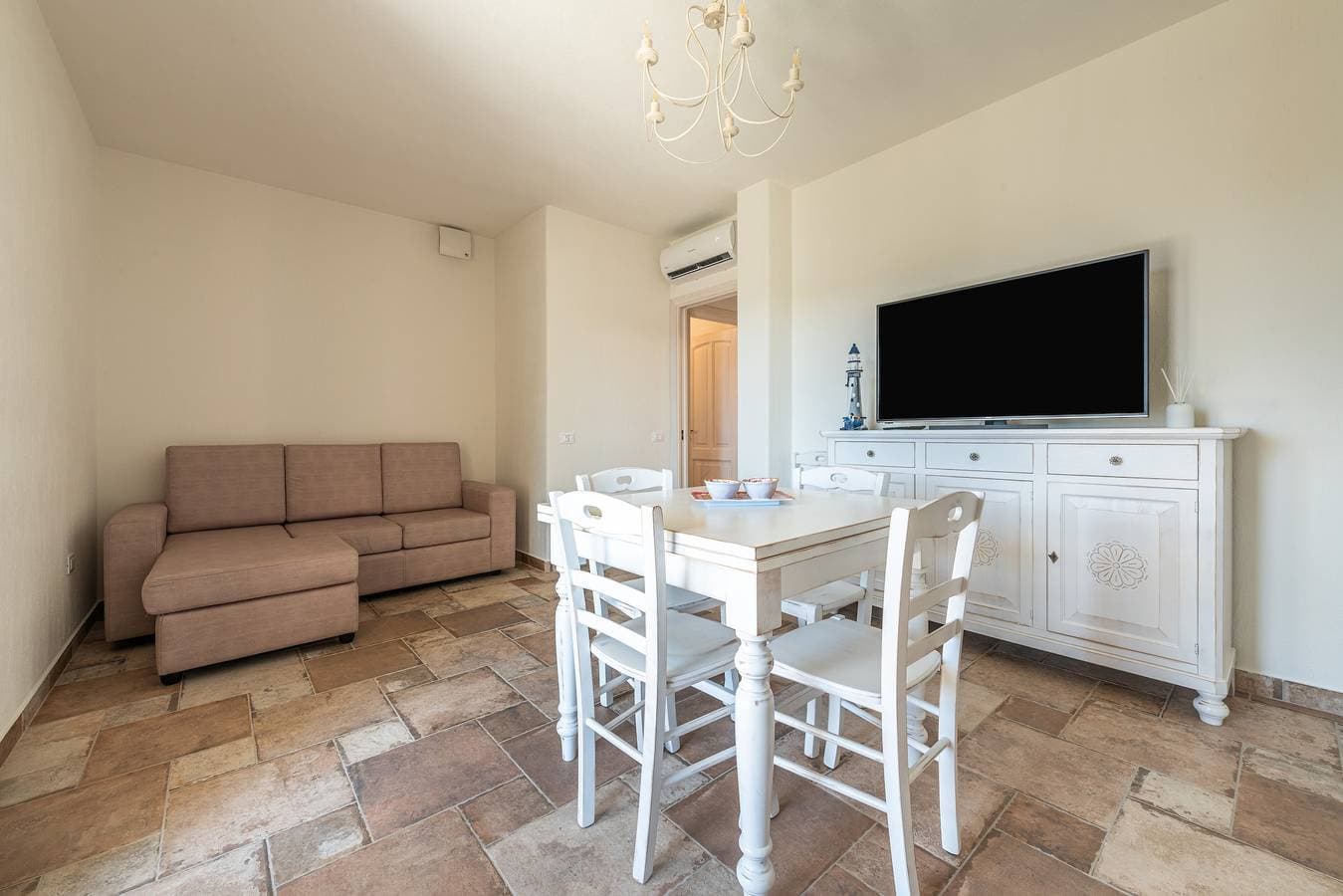 Foto 6 von 27: Ferienhaus 'Ely House' mit Bergblick, Wi-Fi und Klimaanlage