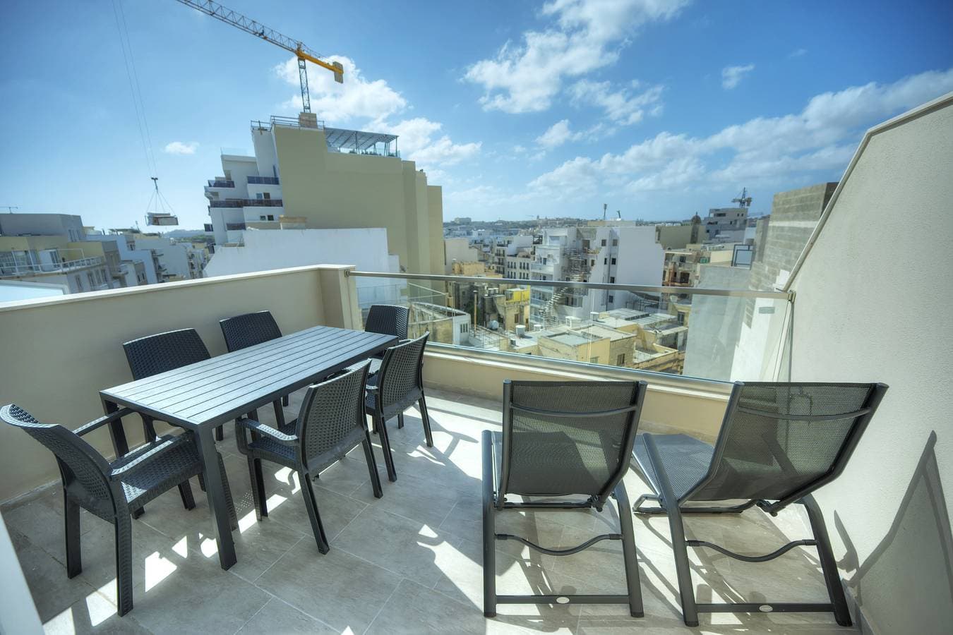 Foto 2 von 37: Ferienwohnung für 4 Personen mit Terrasse