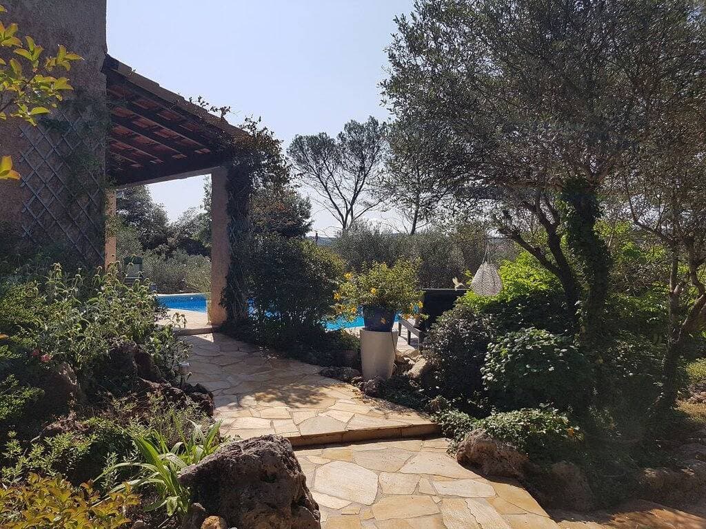 Foto 7 von 40: Ferienhaus in Carces mit Schwimmbecken