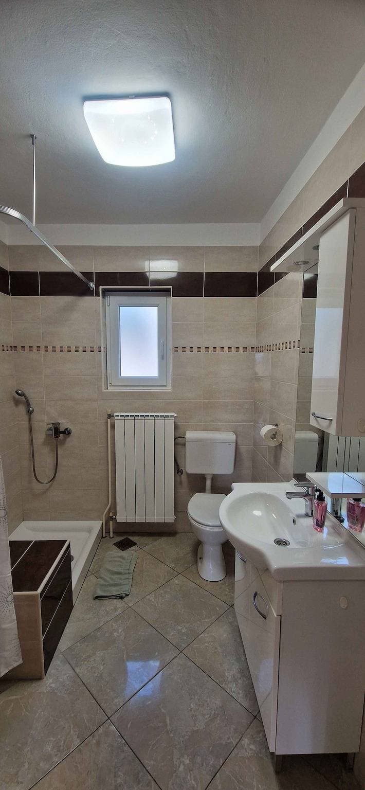 Foto 9 von 20: Ferienwohnung mit Terrasse und Meerblick 50 m von der Adria