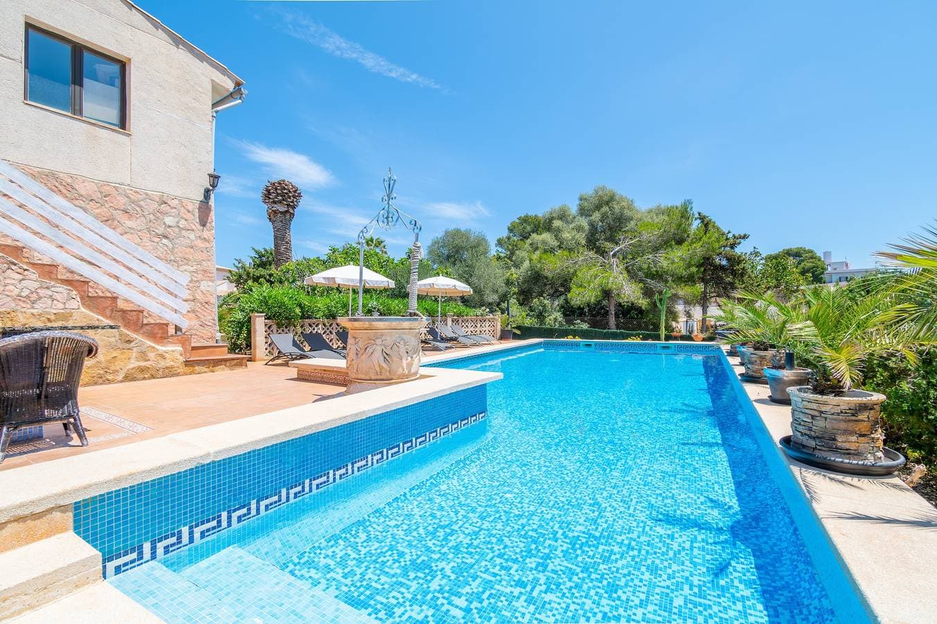Foto 3 von 31: Villa "Juana Maria" mit Pool, A/C, WLAN, Garten, Terrasse & Balkon