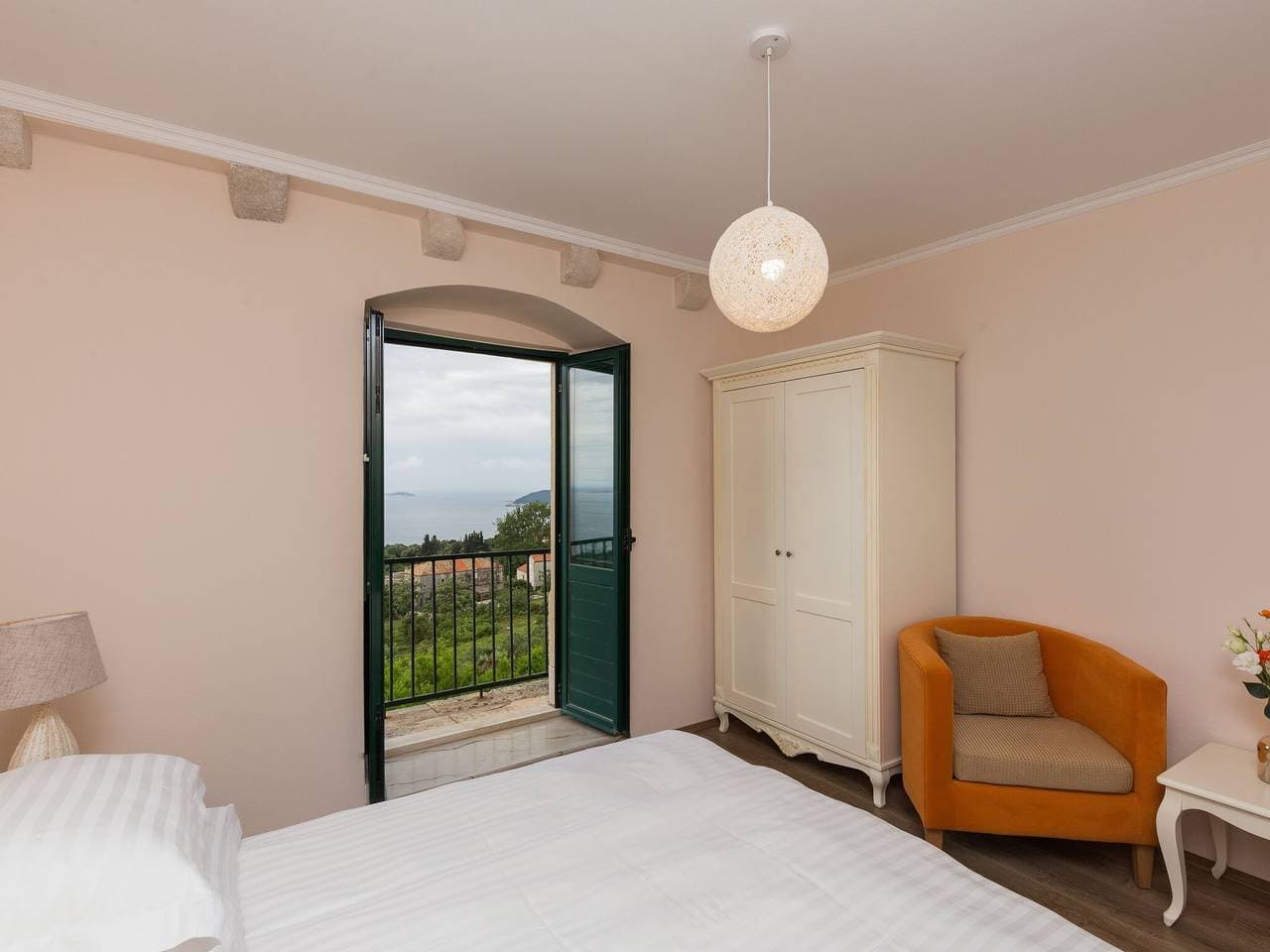 Foto 2 von 20: Apartment&Rooms Savonari - Superior Double Room with Balcony and Sea View (Soba 1)