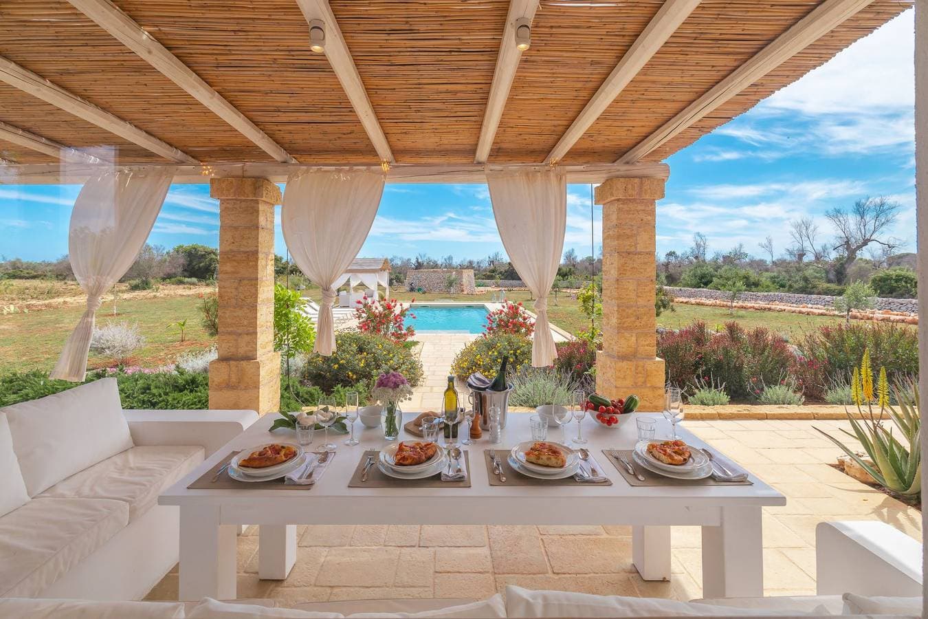 Foto 7 von 18: Villa für 4 Personen mit Pool