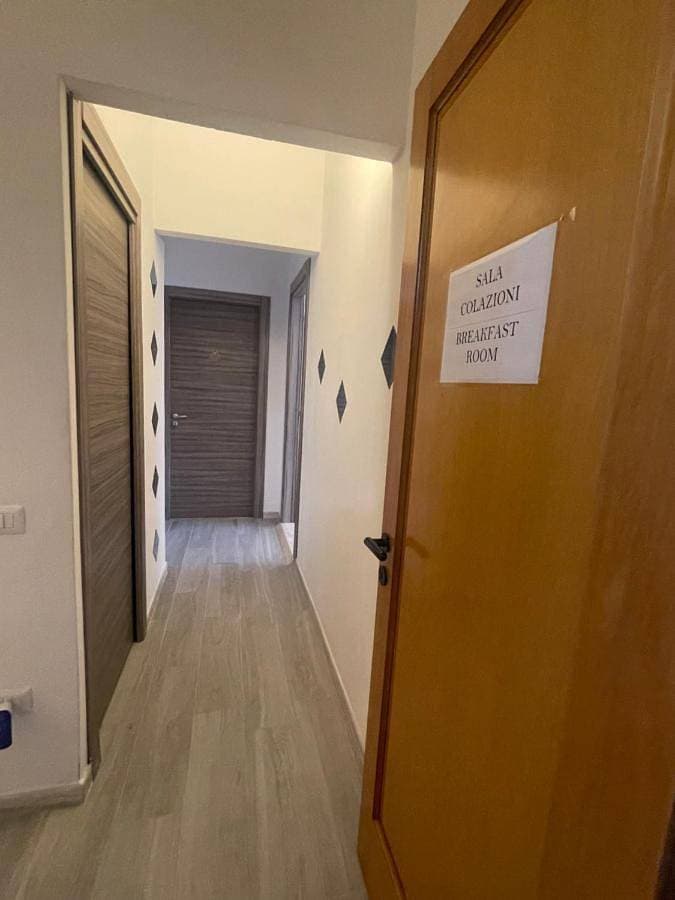 Foto 4 von 5: Twin Room