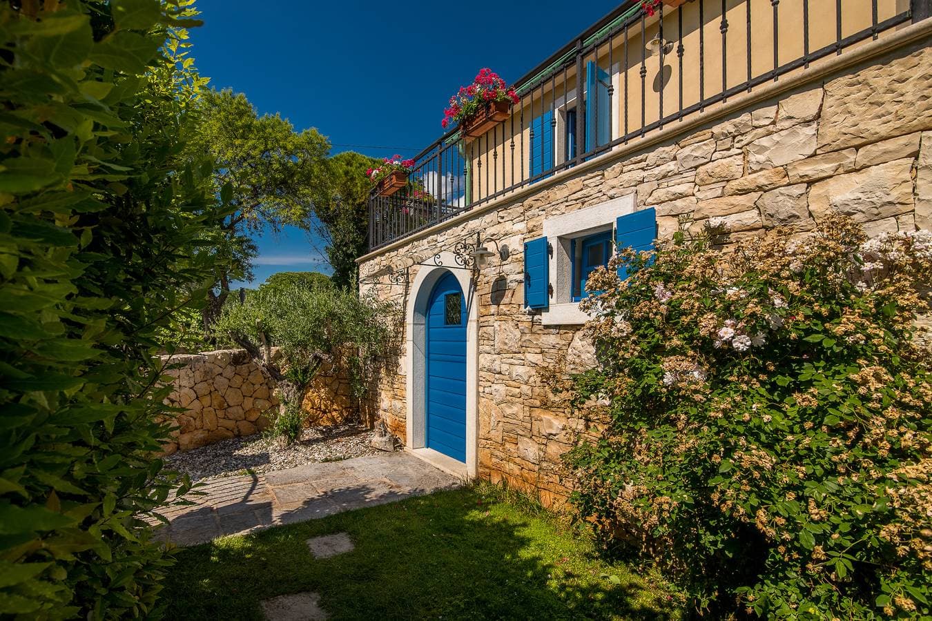 Foto 4 von 38: Villa Pinia