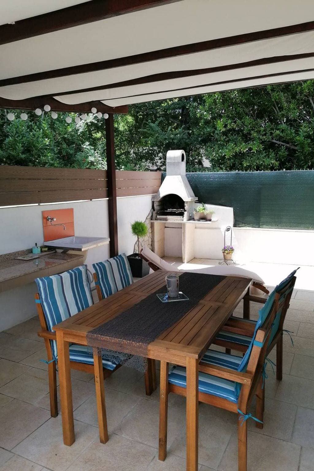 Foto 4 von 21: Strandnahes kleines Ferienhaus mit Terrasse