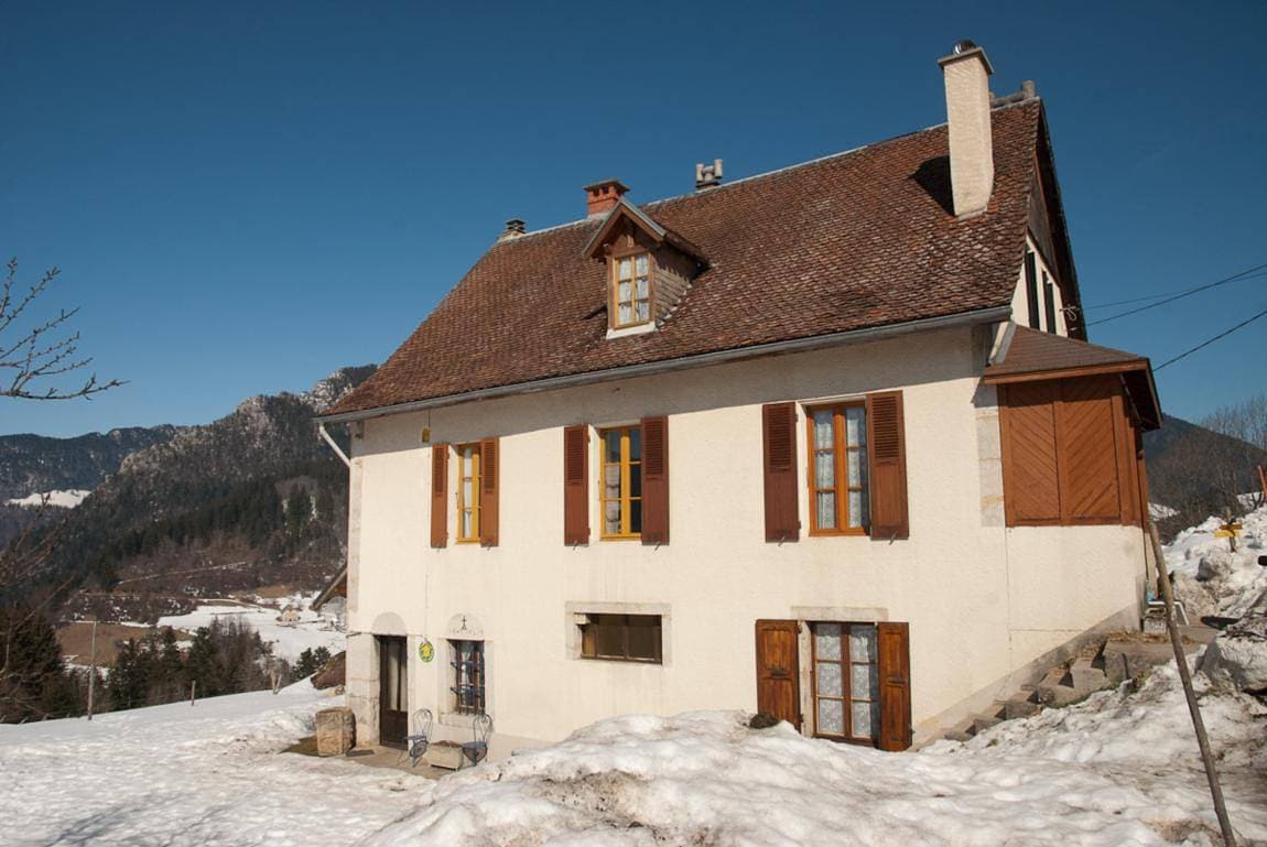 Gemütliche Gite mit Parkplatz, Garten und Bergblick 1
