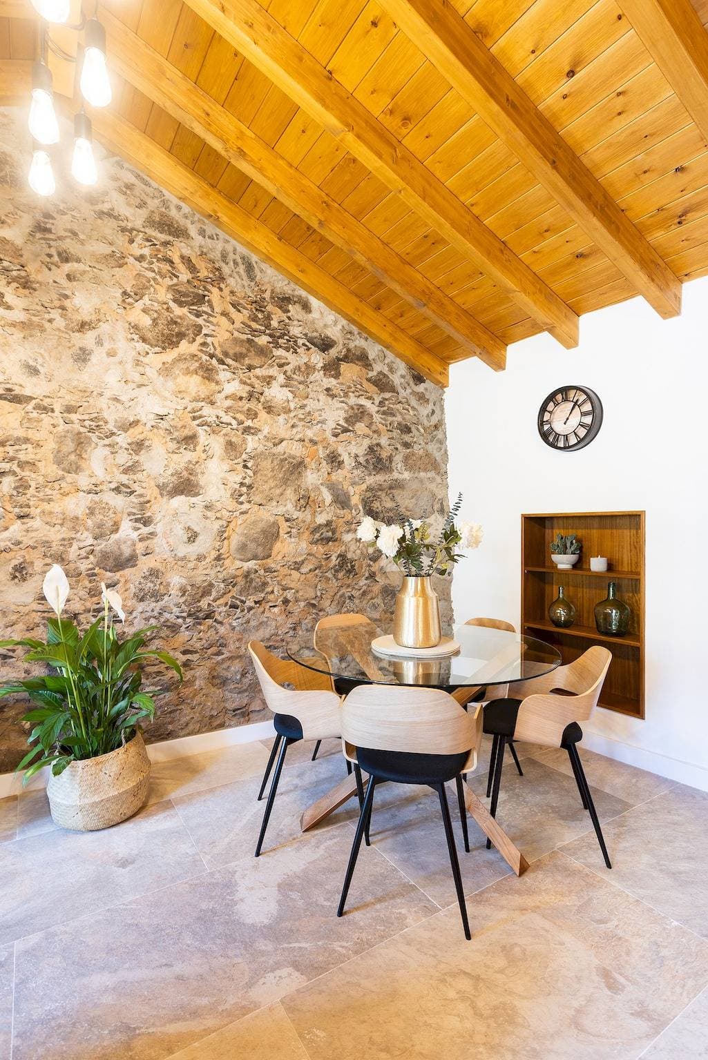 Foto 9 von 33: Ferienwohnung für 4 Personen mit Terrasse
