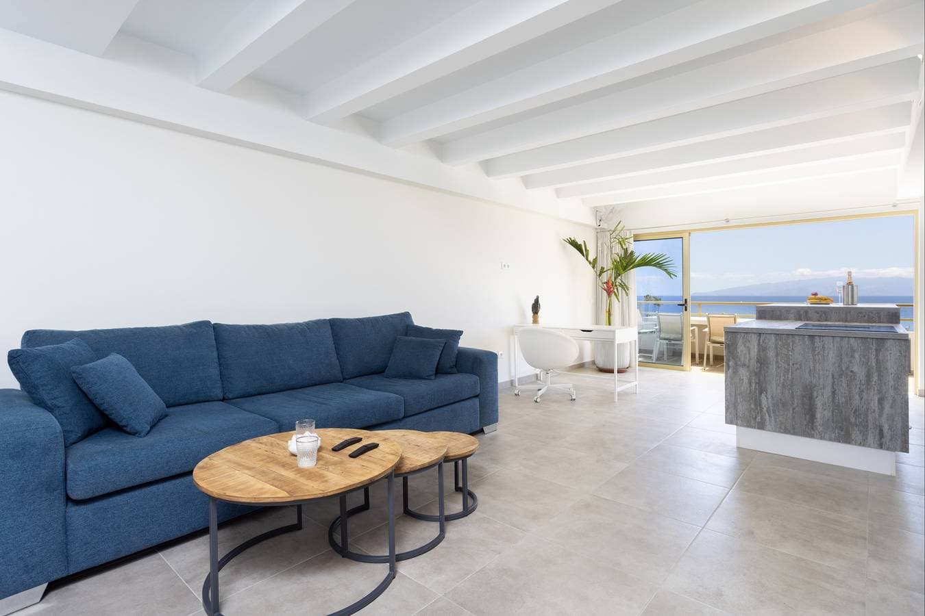 Foto 13 von 48: Spectacular Duplex Seafront with awesome sunsets !