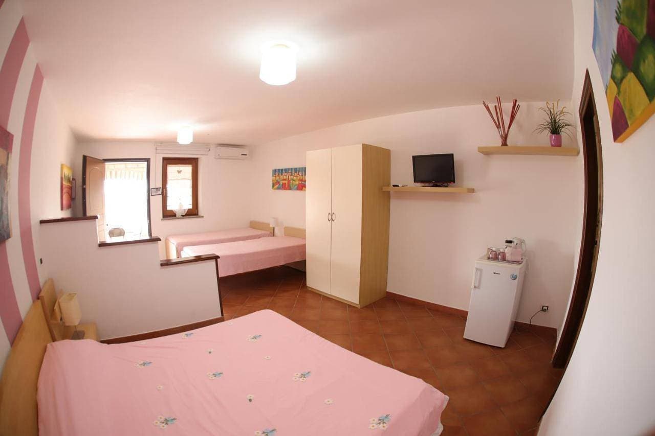Foto 8 von 21: Large Double Room