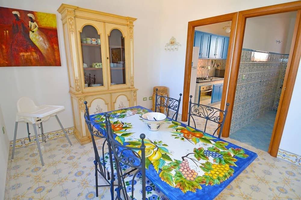 Foto 11 von 23: Luxusvilla mit großer Terrasse mit Meerblick und nur wenige Schritte vom Meer entfernt