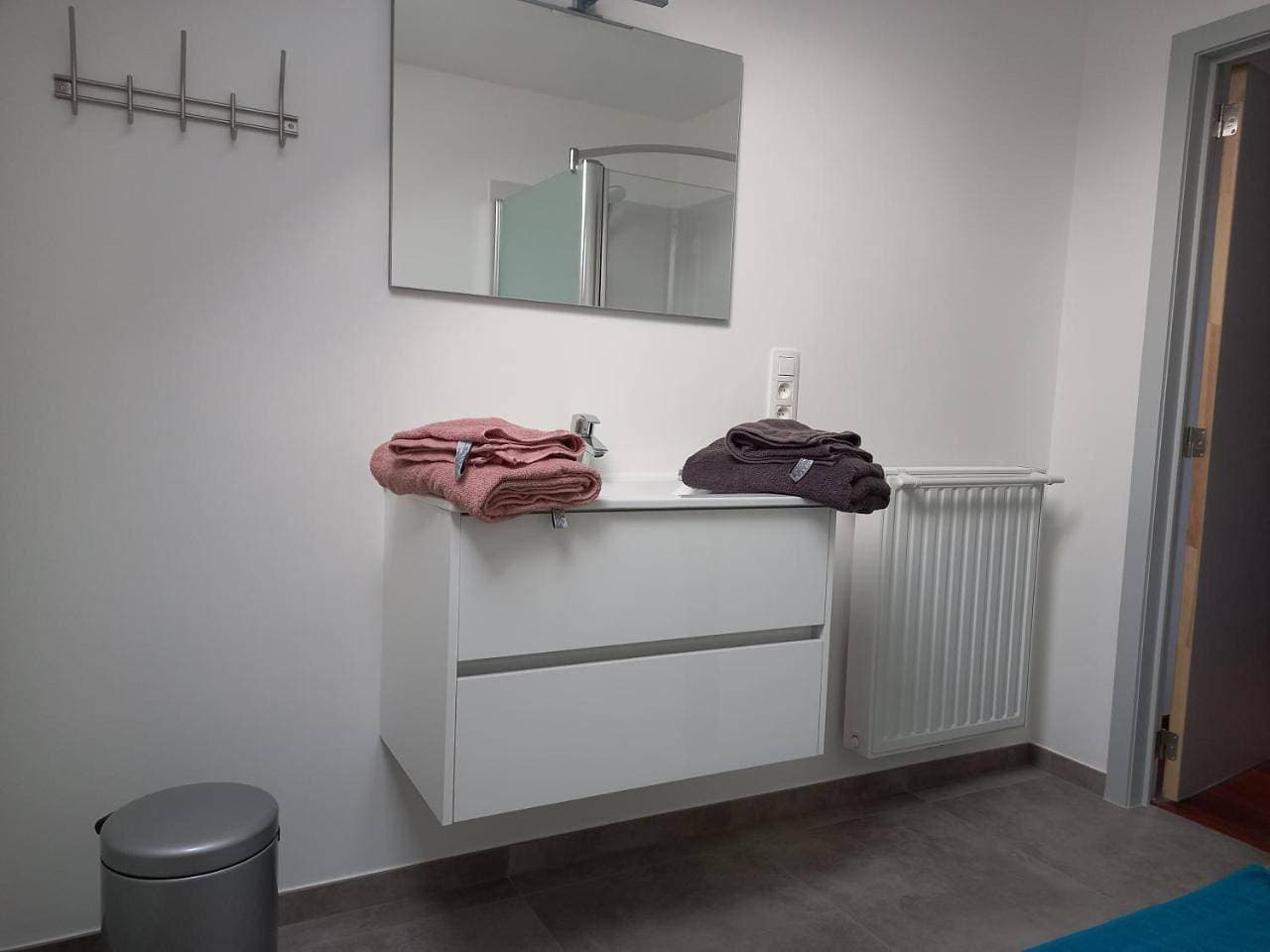 Foto 11 von 14: Double Room with Private Bathroom