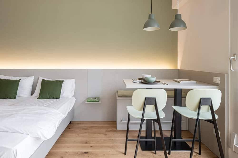 Foto 10 von 30: Doppelzimmer-Komfort-Ensuite mit Dusche-Strassenblick