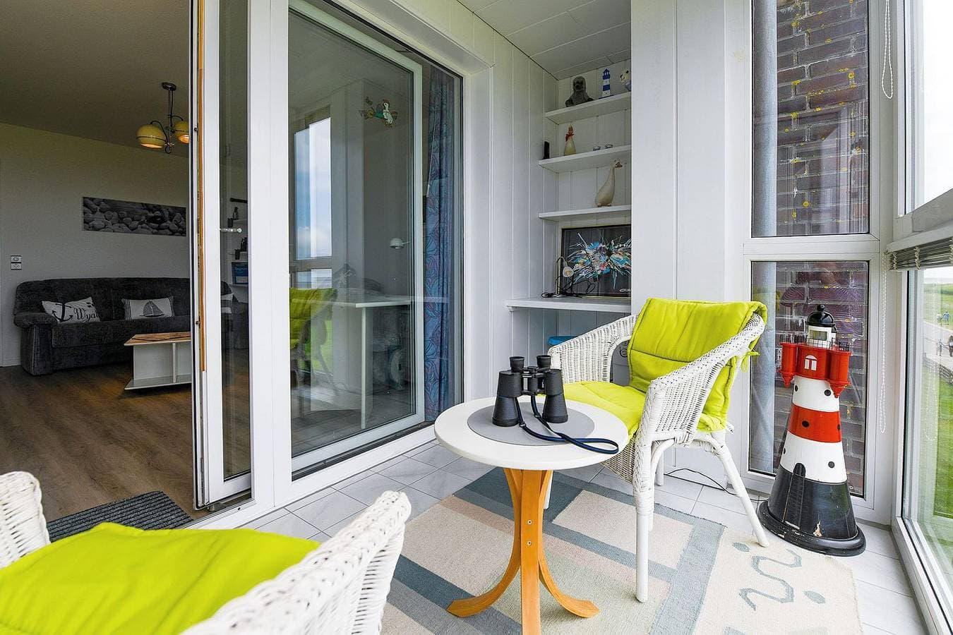 Foto 3 von 23: Logenplatz am Meer – FeWo mit Meerblick, Balkon & Sauna