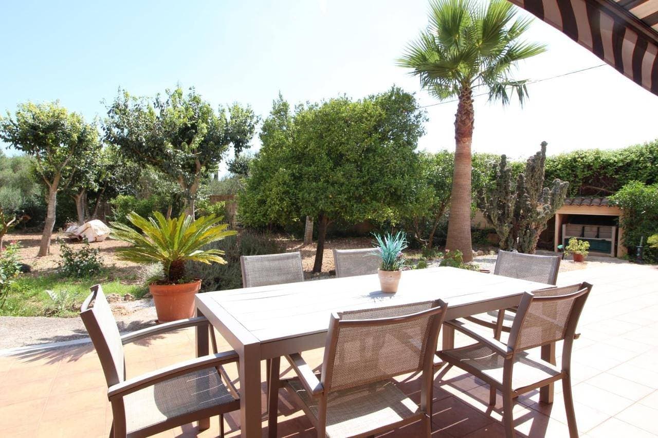 Foto 3 von 39: Villa für 8 Personen mit Pool